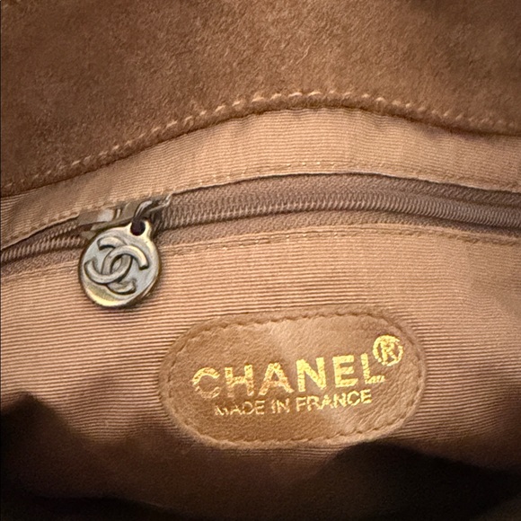 Chanel Brown Suede Tote Bag - Picture 9 of 11